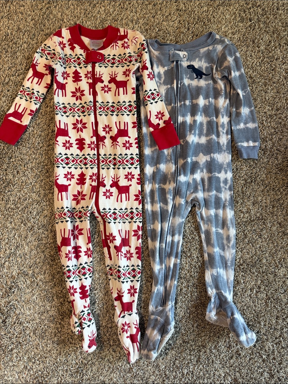Hanna Andersson Red & Cream Reindeer One-Piece Footie Pajama